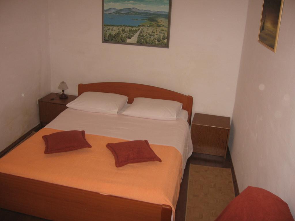 Apartments Darinka Skradin Chambre photo
