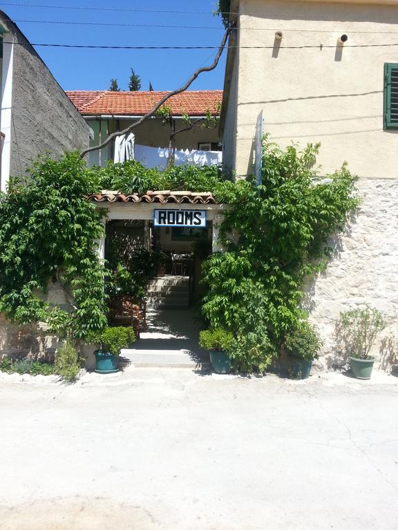 Apartments Darinka Skradin Chambre photo